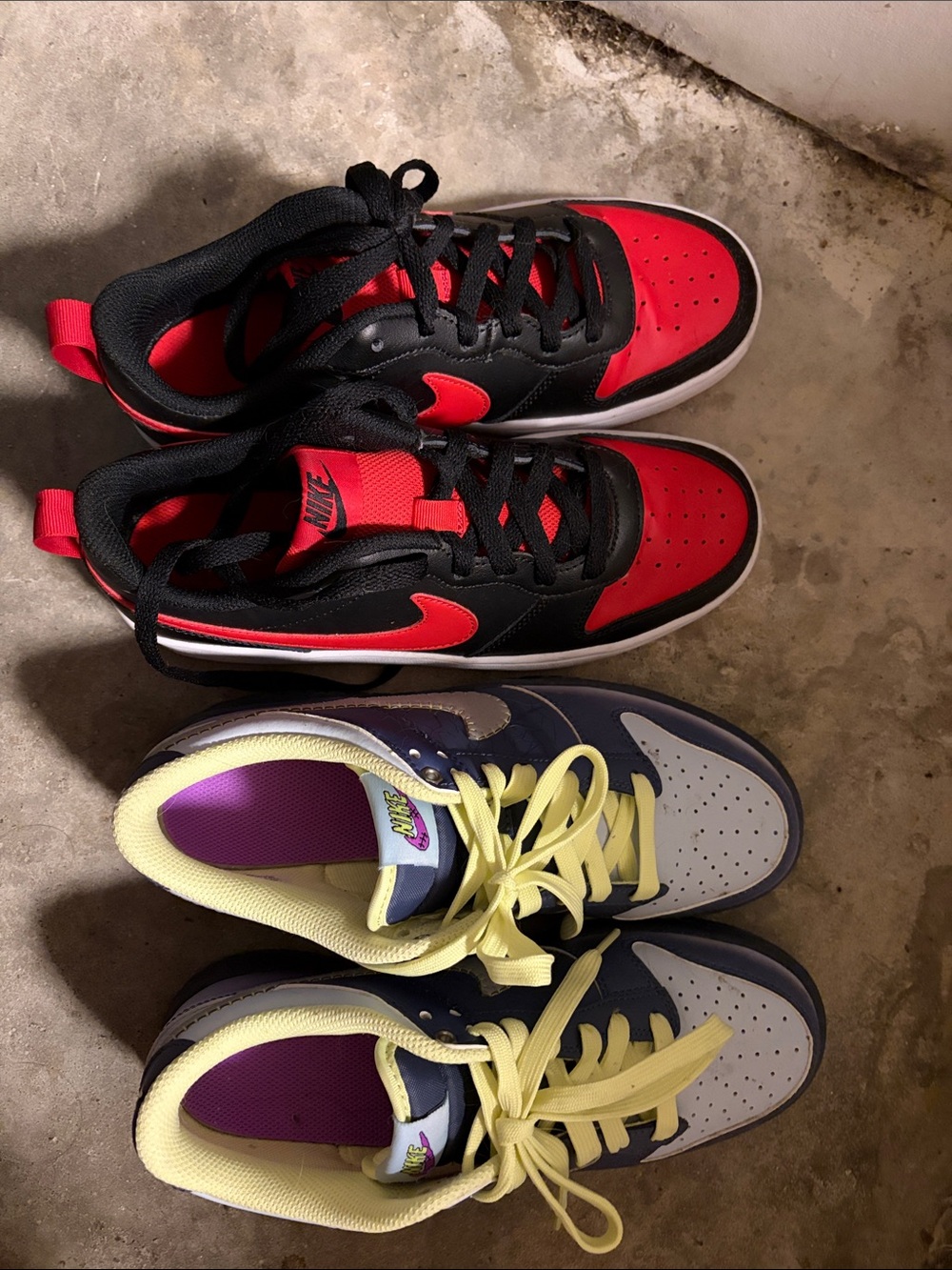 Nike Kids Black and Red Low-Top Sneakers
